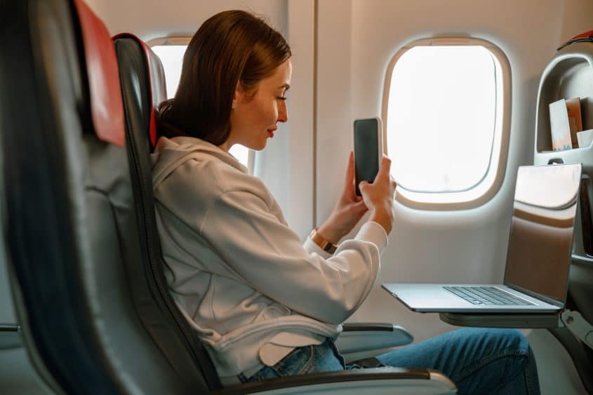 Tenue confortable pour voyager en avion femme